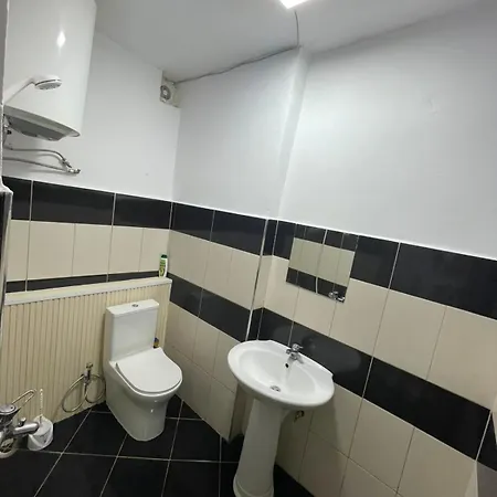 Cozy In Tirana, Perfect For Short & Long * Τίρανα