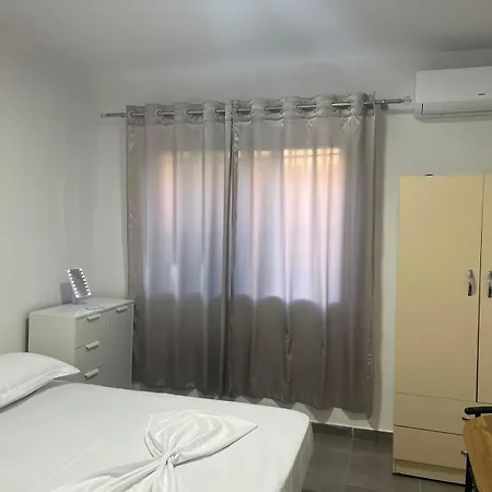 Διαμέρισμα Cozy In Tirana, Perfect For Short & Long Τίρανα